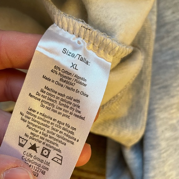 graphic mountain skier Barbie crew neck pullover sweater - Picture 5 of 8